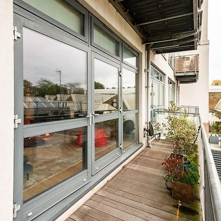 شقة Luxurious Flat Sunny, Quiet, Design, Lift, Balcony لندن المظهر الخارجي الصورة