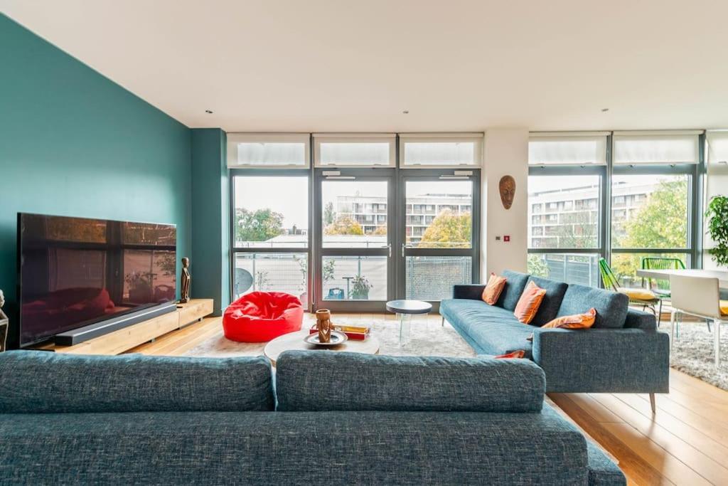 شقة Luxurious Flat Sunny, Quiet, Design, Lift, Balcony لندن المظهر الخارجي الصورة